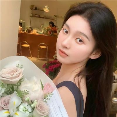 森林里的熊先生冬眠中